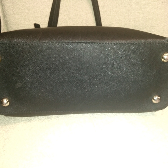 Sale!!🎁🔥😍Michael Kors Charlotte style purse - Picture 2 of 8